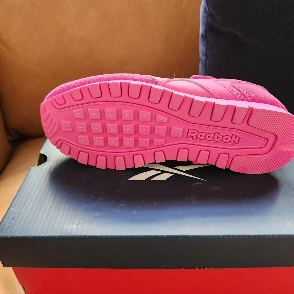 Reebok - Picture 5 of 8